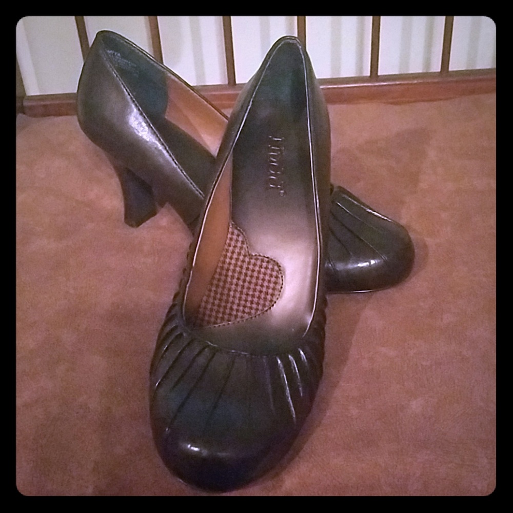 Ladies Size 9W Mudd 'Miya' Heels